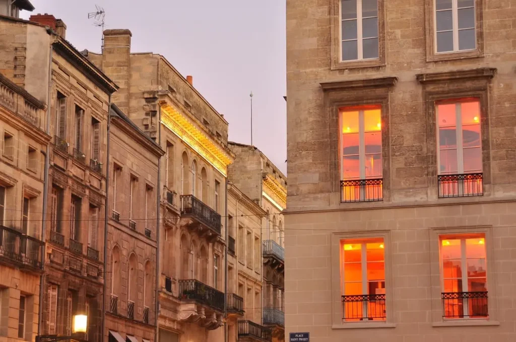 Vue sur des appartements à Bordeaux