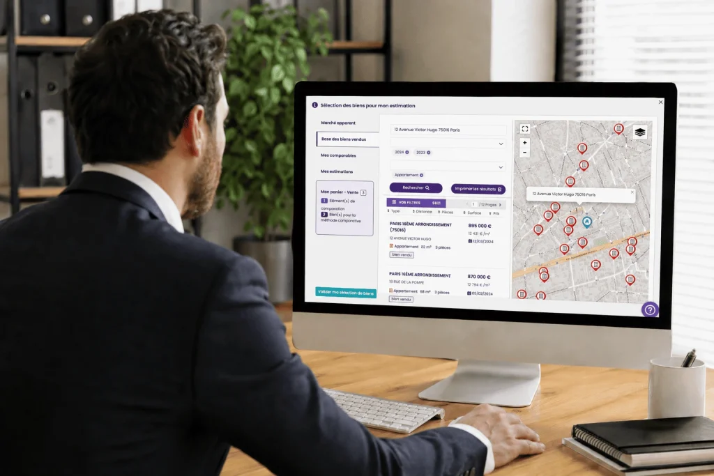 Un professionnel utilise le logiciel professionnel d'estimation immobilière Jestimo